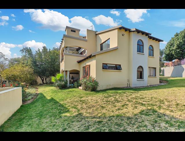 2 BEDROOM APARTMENT FOR SALE IN NORTH RIDING